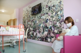 Porodnice Městské nemocnice Ostrava brzy nabídne další rodinné pokoje