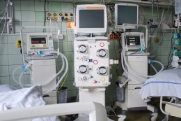 Dodávkou dialyzačních přístrojů končí projekt financovaný z evropských peněz