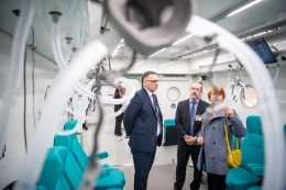 V Městské nemocnici Ostrava byla slavnostně uvedena do provozu nová hyperbarická komora